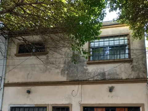 Casa de 3 dormitorios en Jorge cura y Oroño