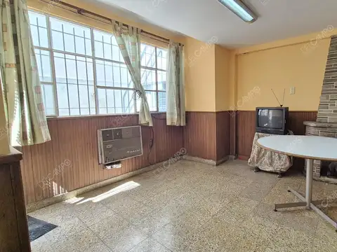 Casa 6 ambientes con 3 baños