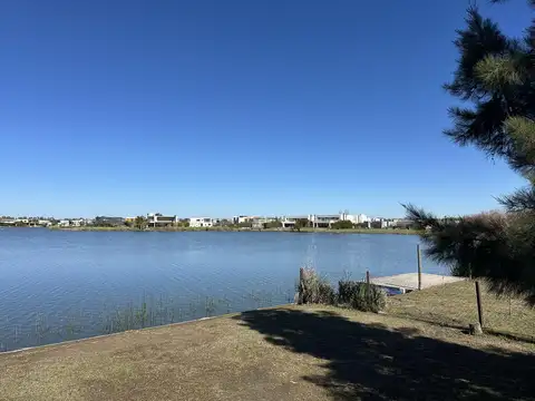Casa en Alquiler de 3 dormitorios