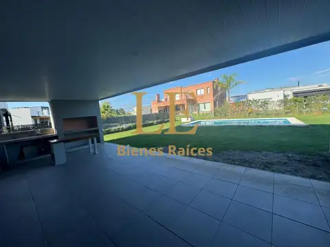 Casa en Venta en El Cantón, USD 237.000