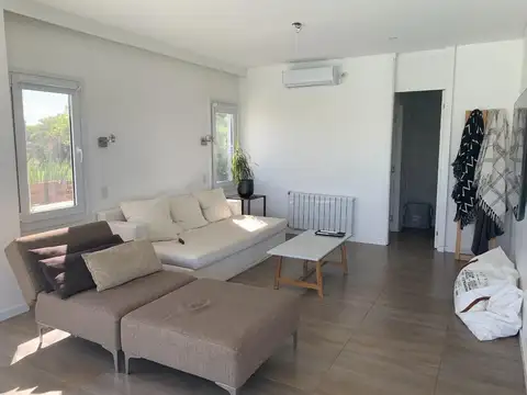 Casa en Venta en El Canton, USD 450.000