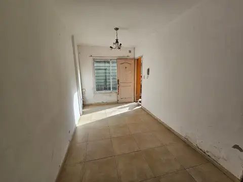 Venta PH 2 ambientes - José C Paz