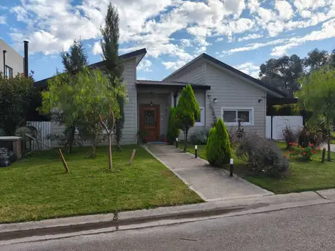 Casa  en Alquiler en San Ramón, Pilar del Este, Pilar