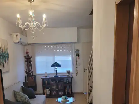 Casa en Alquiler con 1 cochera