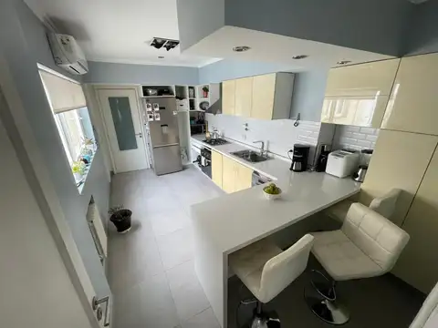 Departamento 5 ambientes con 2 baños
