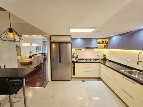 Departamento en Alquiler con 1 cocheras