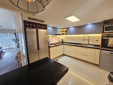 Departamento 4 ambientes con 2 baños