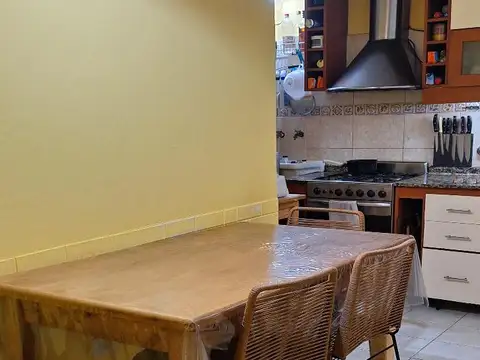 Depto Tipo Casa en Venta de 4 ambientes