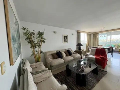 Departamento en Venta con 2 cocheras