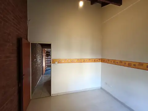 Depto Tipo Casa en Alquiler 40 años