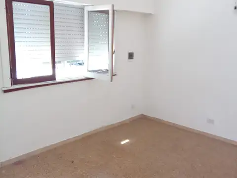 Excelente Casa con Galpón