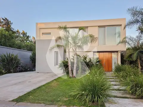 Barrio La Comarca-Casa con piscina en Venta