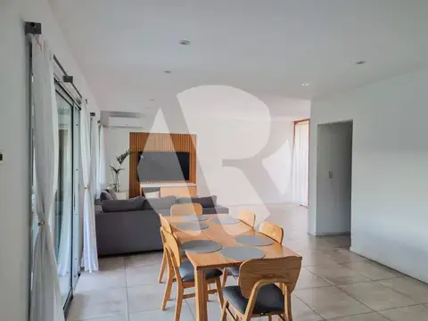 Casa en Venta en La Comarca, USD 372.000
