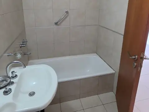 Departamento en Alquiler en Castelar, $ 500.000