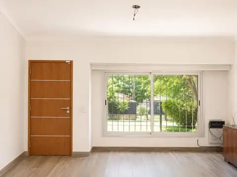 VENTA DE PH DE 4 AMBIENTES - CASTELAR NORTE