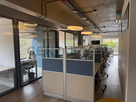 Importante oficina a la venta en Pueblo Caamaño. Con renta garantizada por 3 años. Ideal inversor