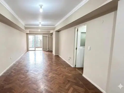 Departamento de 3 dormitorios   dependencia y cochera en Marcos Paz al 100, Barrio Norte