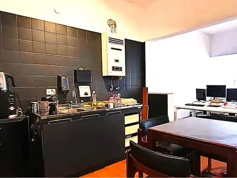 Venta OFICINA microcentro de Rosario con baño privado