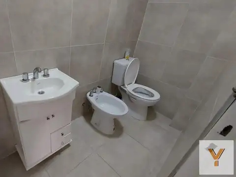 Local en Alquiler en Monserrat, $ 7.500.000