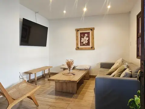 Casa 8 ambientes con 4 baños