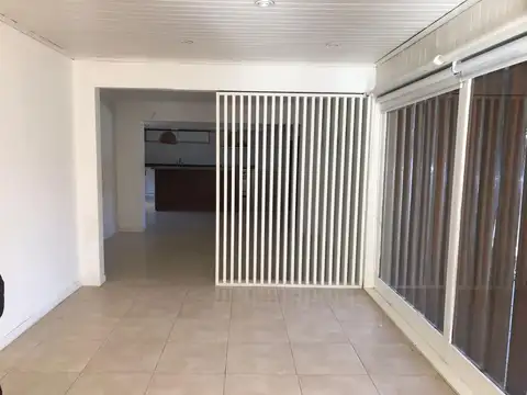Casa en Alquiler de 3 dormitorios