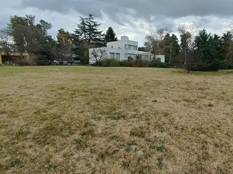 Venta de Lote 1500 m2 B. Cerrado Open Door LUJAN