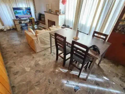 Depto Tipo Casa en Venta en Olivos Maipu/Uzal, USD 125.000