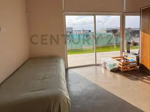 Casa en Venta en Rodeo del Medio, USD 180.000