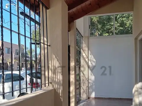 Juan Bautista Alberdi 700