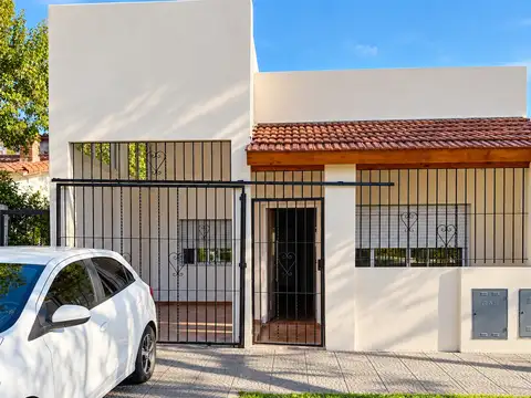 VENTA CASA 4 AMBIENTES SAN ANTONIO DE  PADUA/  GARAGE PATIO FINANCIACIÓN 35%