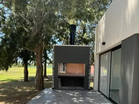 VENTA CASA LA VICTORIA  POLO COUNTRY CLUB 4 AMBIENTES