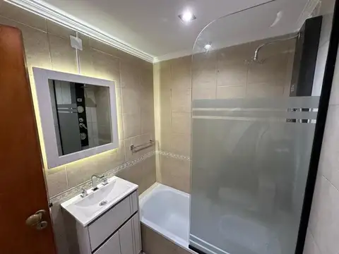 Departamento en Venta en Barrio 2 De Abril, USD 128.000