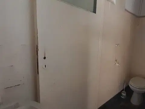 Local en Alquiler en Monte Castro, $ 900.000