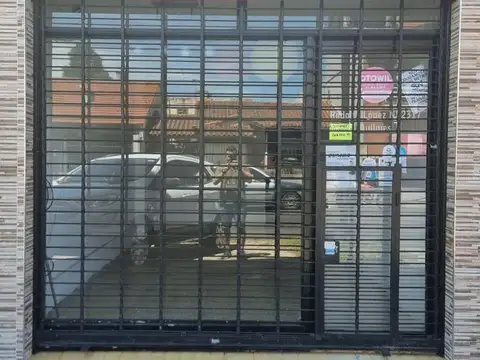 Rodolfo Lopez  al 2300