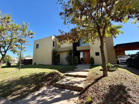 Casa en Venta de 5 dormitorios