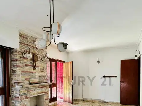 Casa 4 ambientes con 1 baño