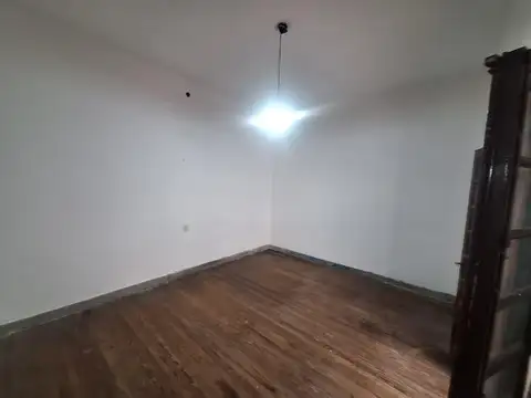 Depto Tipo Casa en Alquiler 50 años