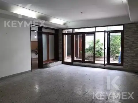 Casa de 5 ambientes a la venta - Ideal inversores