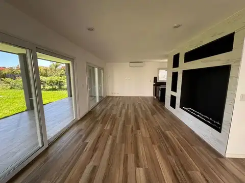 Casa 5 ambientes con 3 baños