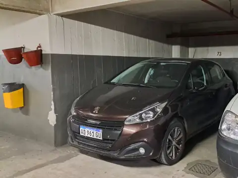 VENTA COMODA COCHERA EN MICROCENTRO