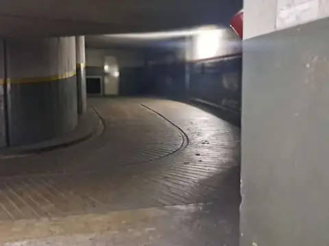 VENTA COMODA COCHERA EN MICROCENTRO