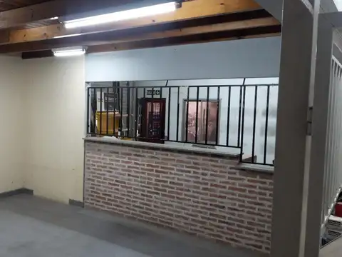 JOSE MARMOL: GALPON  CON LOCAL EN ALQUILER, LOTE 20X 60 M2. CONSULTE 