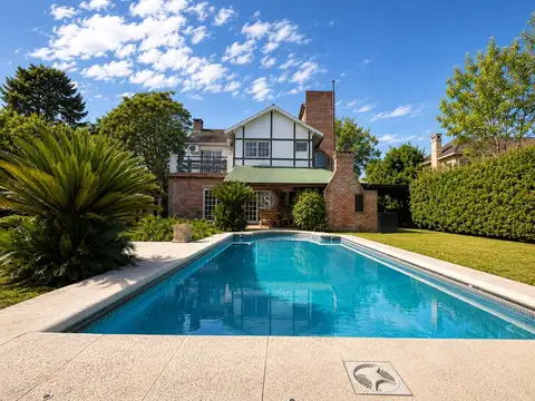 Casa en Venta con 1 cochera