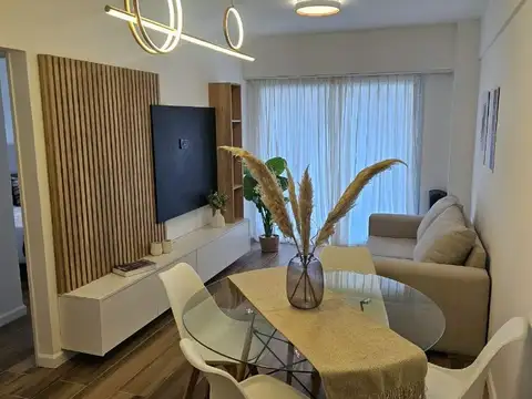 3 Ambientes Frente con Balcon en Venta Reciclado y Amoblado