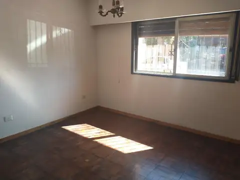 Depto Tipo Casa en Alquiler en Olivos, $ 1.290.000
