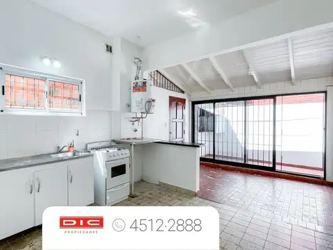 Casa 2 dormitorios Venta - Mart.-Fleming/Panam.