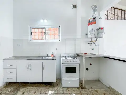 Emilio Frers  al 2000 entre Hipolito Yrigoyen  y Velez Sarsfield