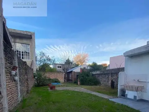 Venta - Casa de 4 ambientes en Ramos Mejia - acepta permuta