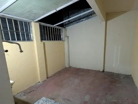 Depto Tipo Casa en Venta 57 años