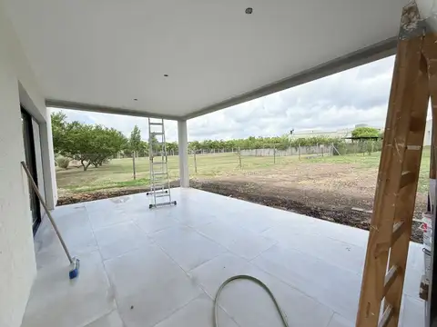 CASA EN VENTA EN SANTA ELENA - PILAR